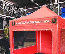 Vinylový potisk stanů