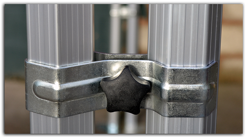 svorky pro spojení konstrukcí nůžkových stanů