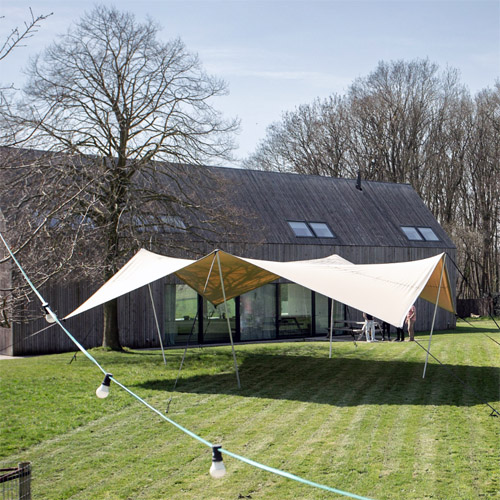 stretch tent