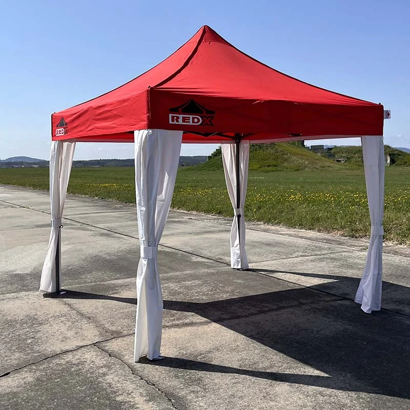 Závěs pro zakrytí nohou párty stanu