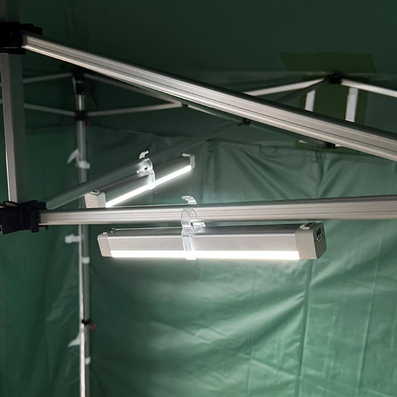 Sada 4x ks dobíjecích LED světel