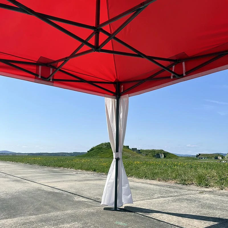 Závěs pro zakrytí nohou párty stanu